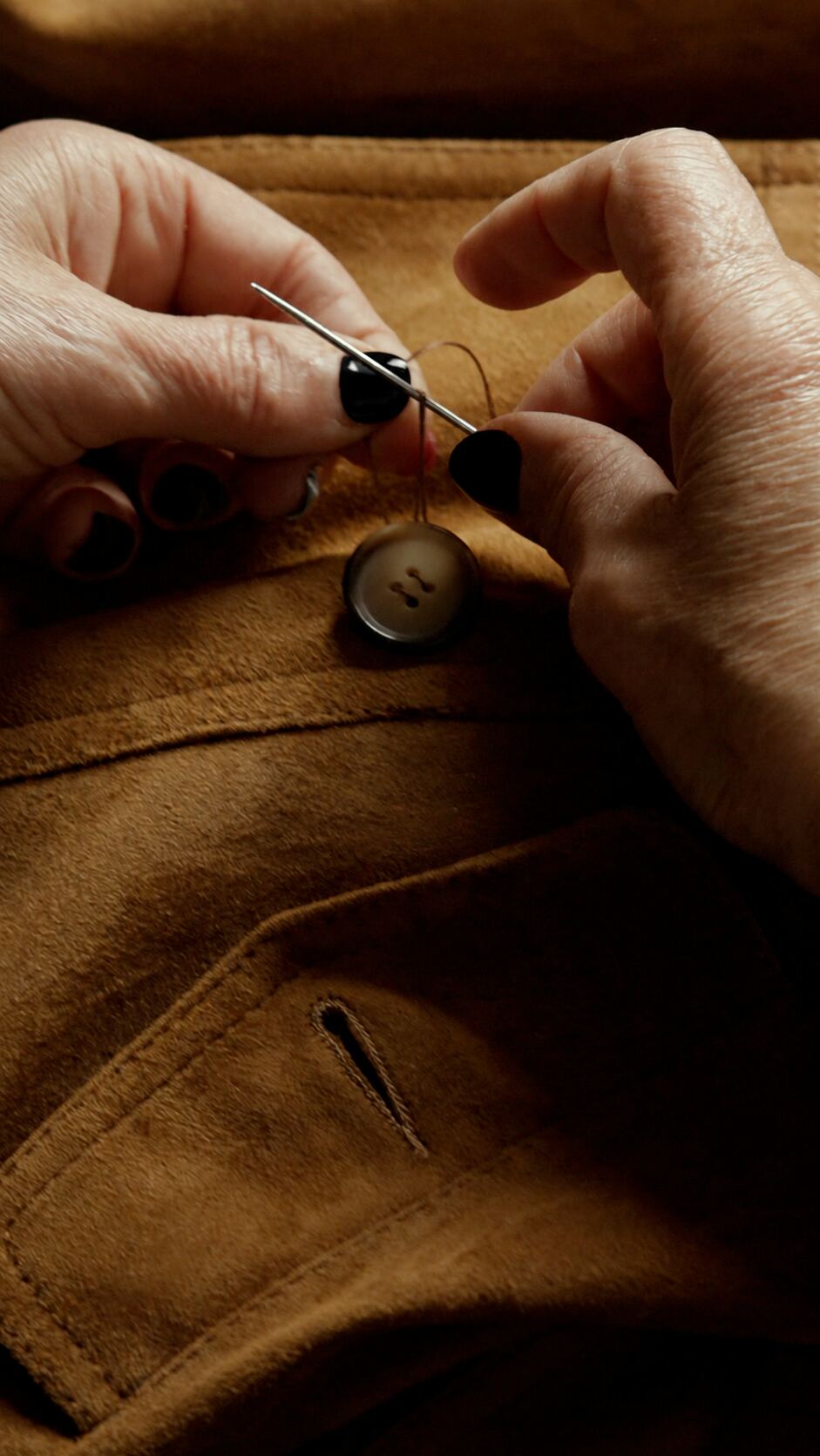 Finishing a leather piece